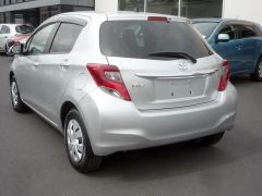 Photo of the vehicle Toyota Vitz