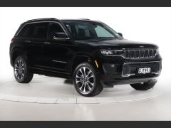 Photo of the vehicle Jeep Grand Cherokee