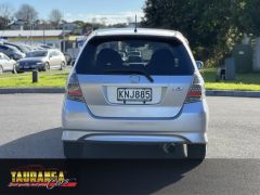 Photo of the vehicle Honda Fit