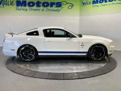 Photo of the vehicle Ford Mustang