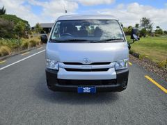 Photo of the vehicle Toyota HiAce