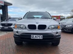 Photo of the vehicle BMW X5