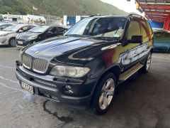 Photo of the vehicle BMW X5