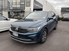 Photo of the vehicle Volkswagen Tiguan