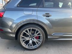 Photo of the vehicle Audi SQ7