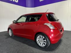 Photo of the vehicle Suzuki Swift