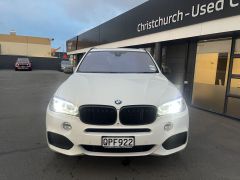 Photo of the vehicle BMW X5