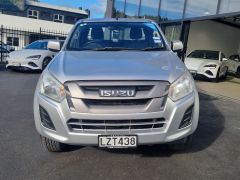 Photo of the vehicle Isuzu D-Max