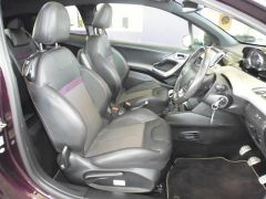 Photo of the vehicle Peugeot 208