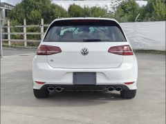 Photo of the vehicle Volkswagen Golf