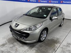 Photo of the vehicle Peugeot 207