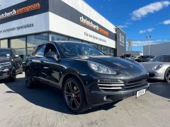 Photo of the vehicle Porsche Cayenne