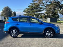 Photo of the vehicle Toyota RAV4