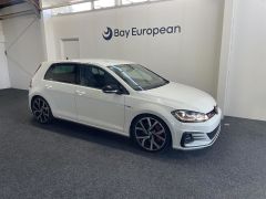 Photo of the vehicle Volkswagen Golf