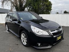 Photo of the vehicle Subaru Legacy