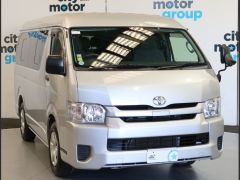 Photo of the vehicle Toyota HiAce