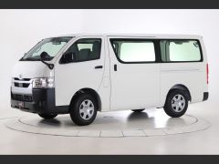 Photo of the vehicle Toyota HiAce