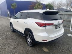 Photo of the vehicle Toyota Fortuner