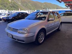 Photo of the vehicle Volkswagen Golf