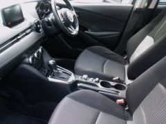 Photo of the vehicle Mazda Demio