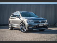 Photo of the vehicle Volkswagen Tiguan