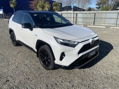 Photo of the vehicle Toyota RAV4