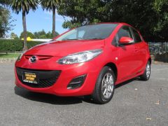 Photo of the vehicle Mazda Demio