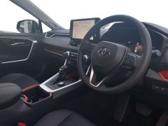 Photo of the vehicle Toyota RAV4