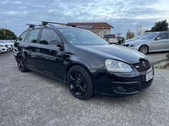 Photo of the vehicle Volkswagen Golf