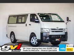 Photo of the vehicle Toyota HiAce