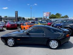 Photo of the vehicle Porsche 928