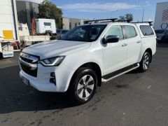 Photo of the vehicle Isuzu D-Max