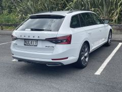 Photo of the vehicle Skoda Superb