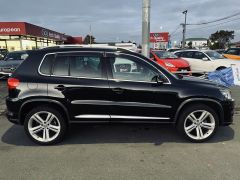 Photo of the vehicle Volkswagen Tiguan