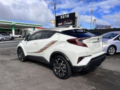 Photo of the vehicle Toyota C-HR