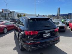 Photo of the vehicle Audi Q7