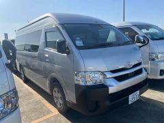 Photo of the vehicle Toyota HiAce