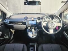 Photo of the vehicle Mazda Demio