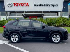 Photo of the vehicle Toyota RAV4