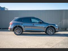 Photo of the vehicle Audi Q5