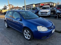 Photo of the vehicle Volkswagen Golf