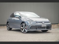 Photo of the vehicle Volkswagen Golf