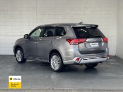 Photo of the vehicle Mitsubishi Outlander