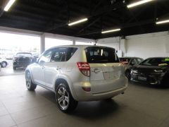 Photo of the vehicle Toyota RAV4