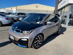 Photo of the vehicle BMW i3