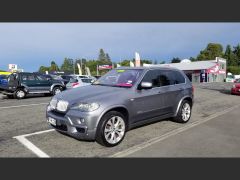 Photo of the vehicle BMW X5