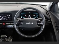 Photo of the vehicle Kia Niro