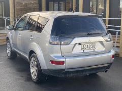 Photo of the vehicle Mitsubishi Outlander