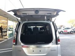 Photo of the vehicle Nissan Serena