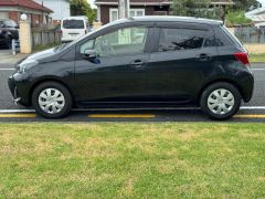 Photo of the vehicle Toyota Vitz